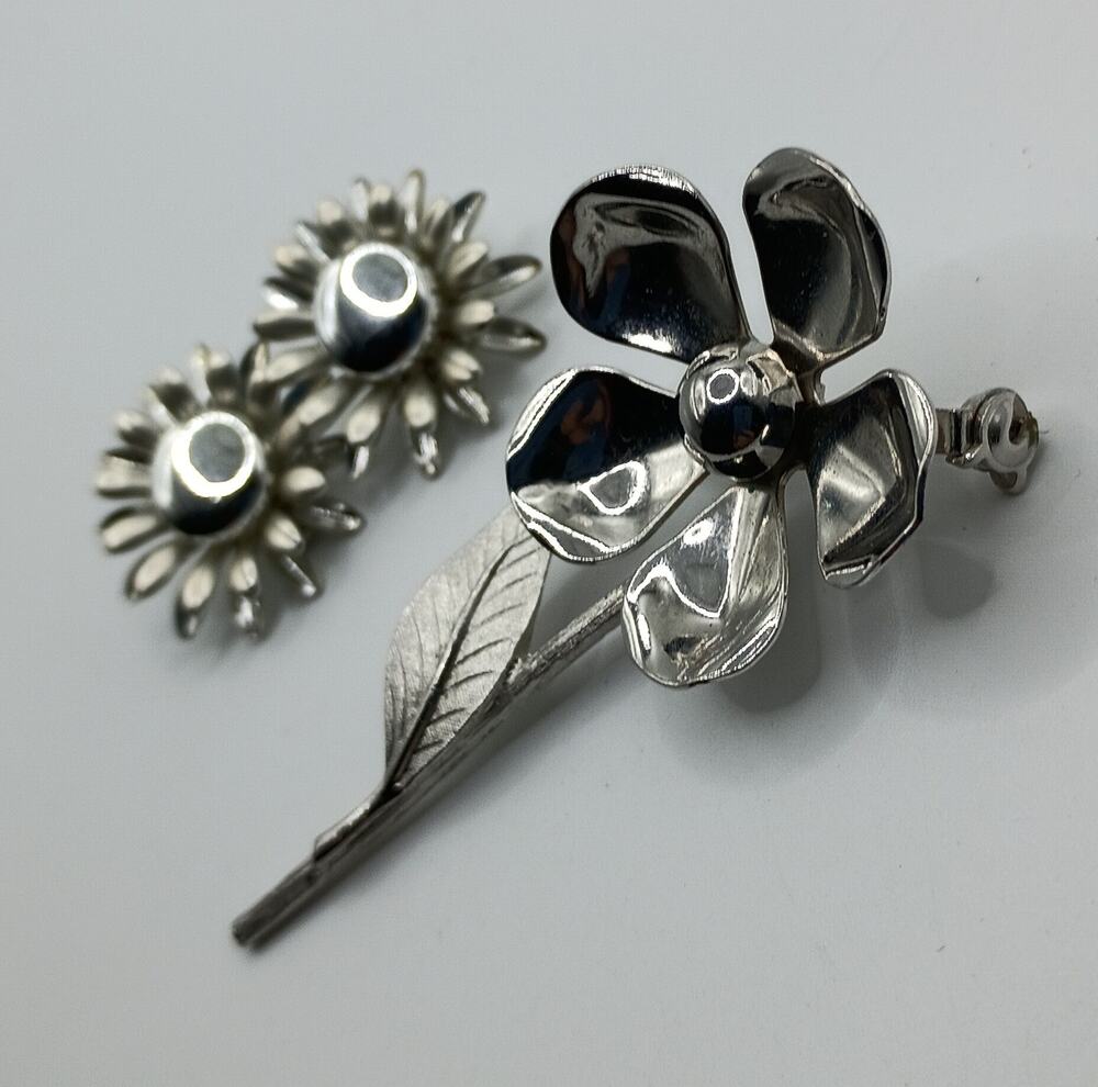 Vintage Silver-Tone Floral Brooch & Clip-On Earrings Set
